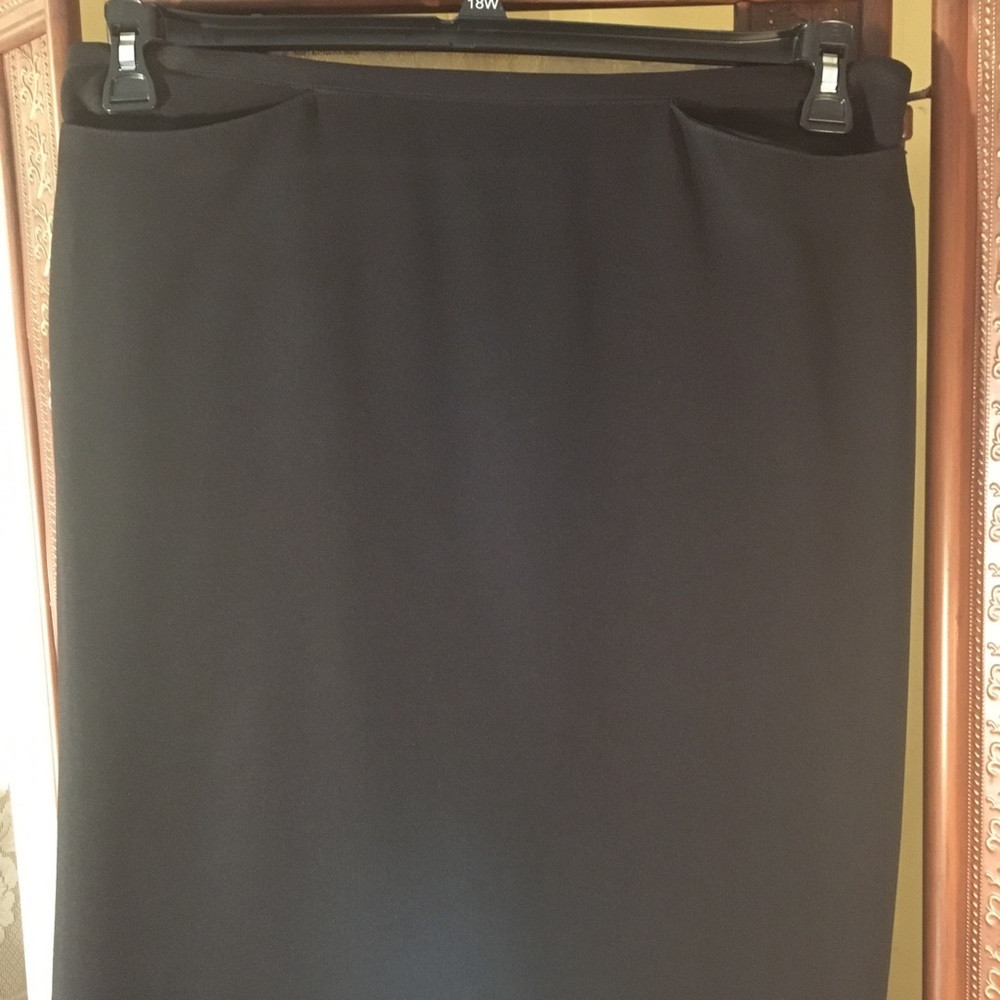 👇🏾Tailored Skirt